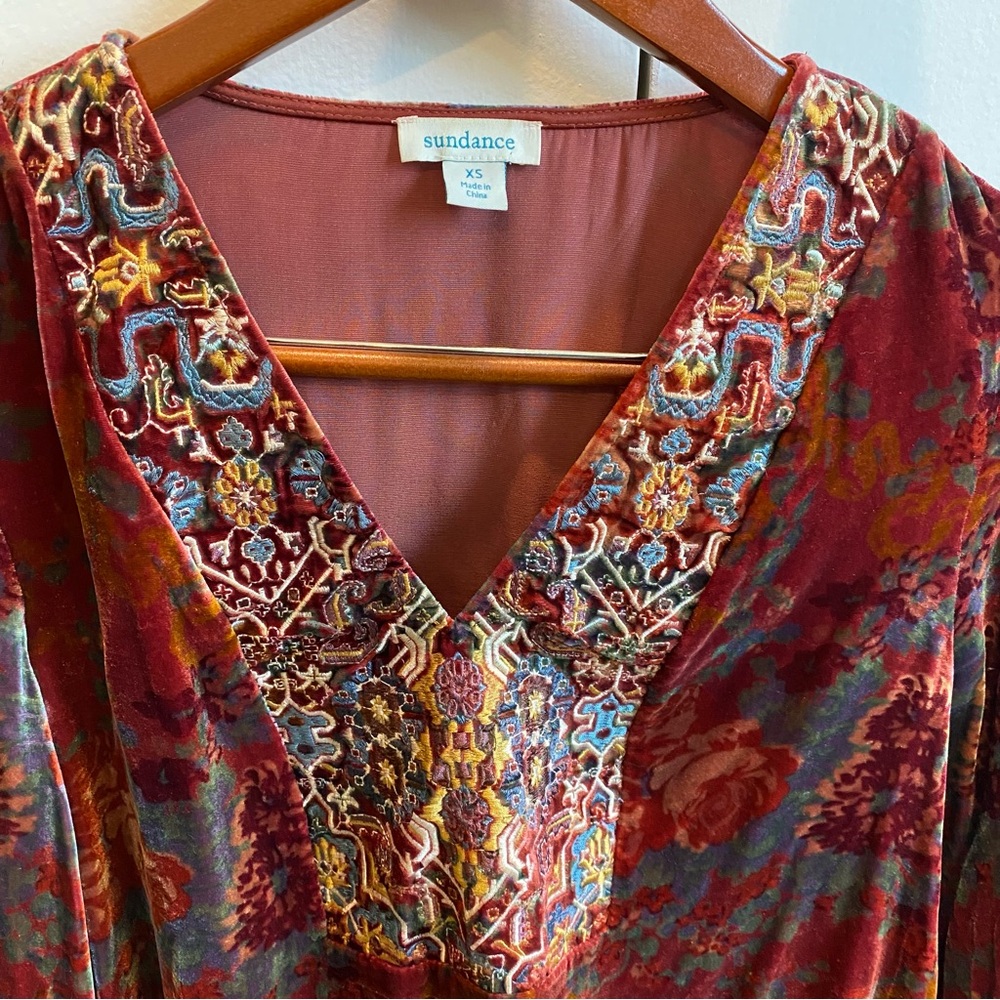 Sundance Velvet Floral Embroidered Top Burgundy size XS - Picture 3 of 6